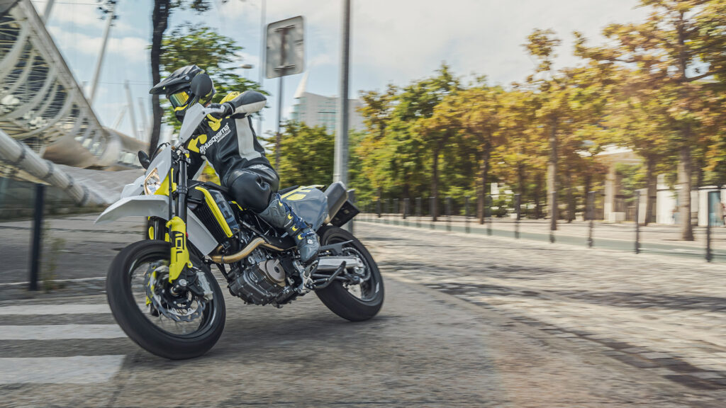 Husqvarna 701 Supermoto 2025