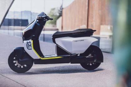 Husqvarna Motorcycles amplia la sua offerta di mobilità urbana con uno scooter elettrico