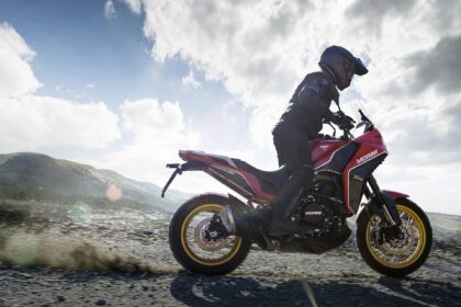 Moto Morini X-CAPE