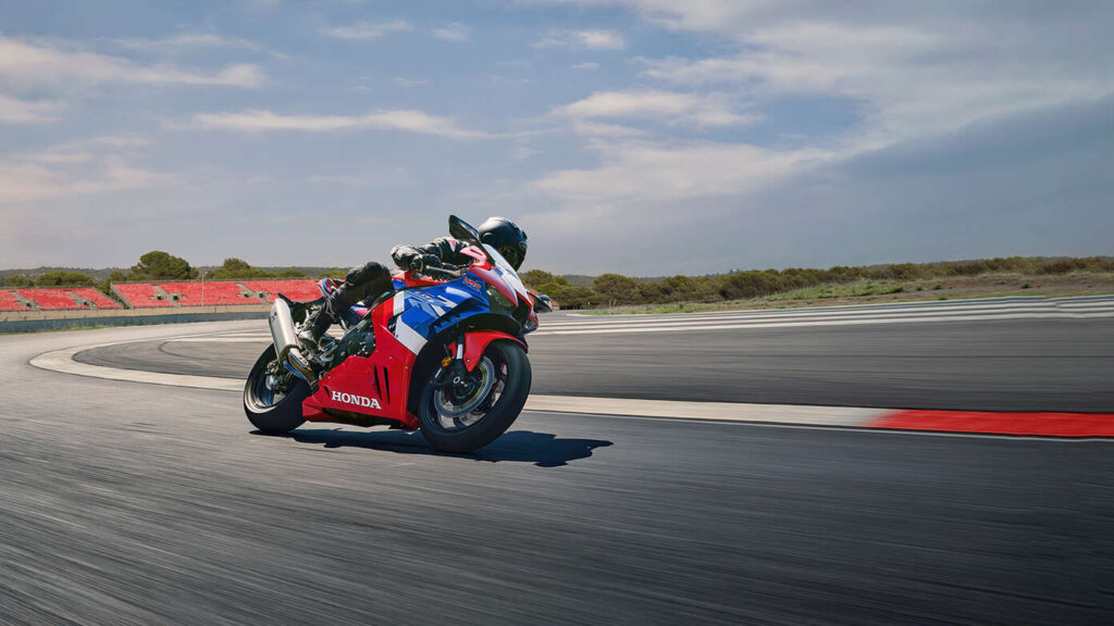 Honda CBR1000RR-R Fireblade 2023